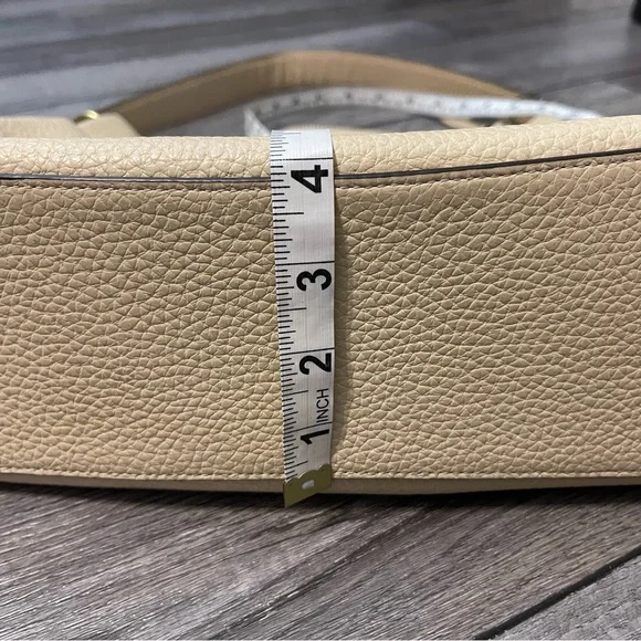 Coach Cream and Tan Hobo shoulder Bag - Picture 12 of 12